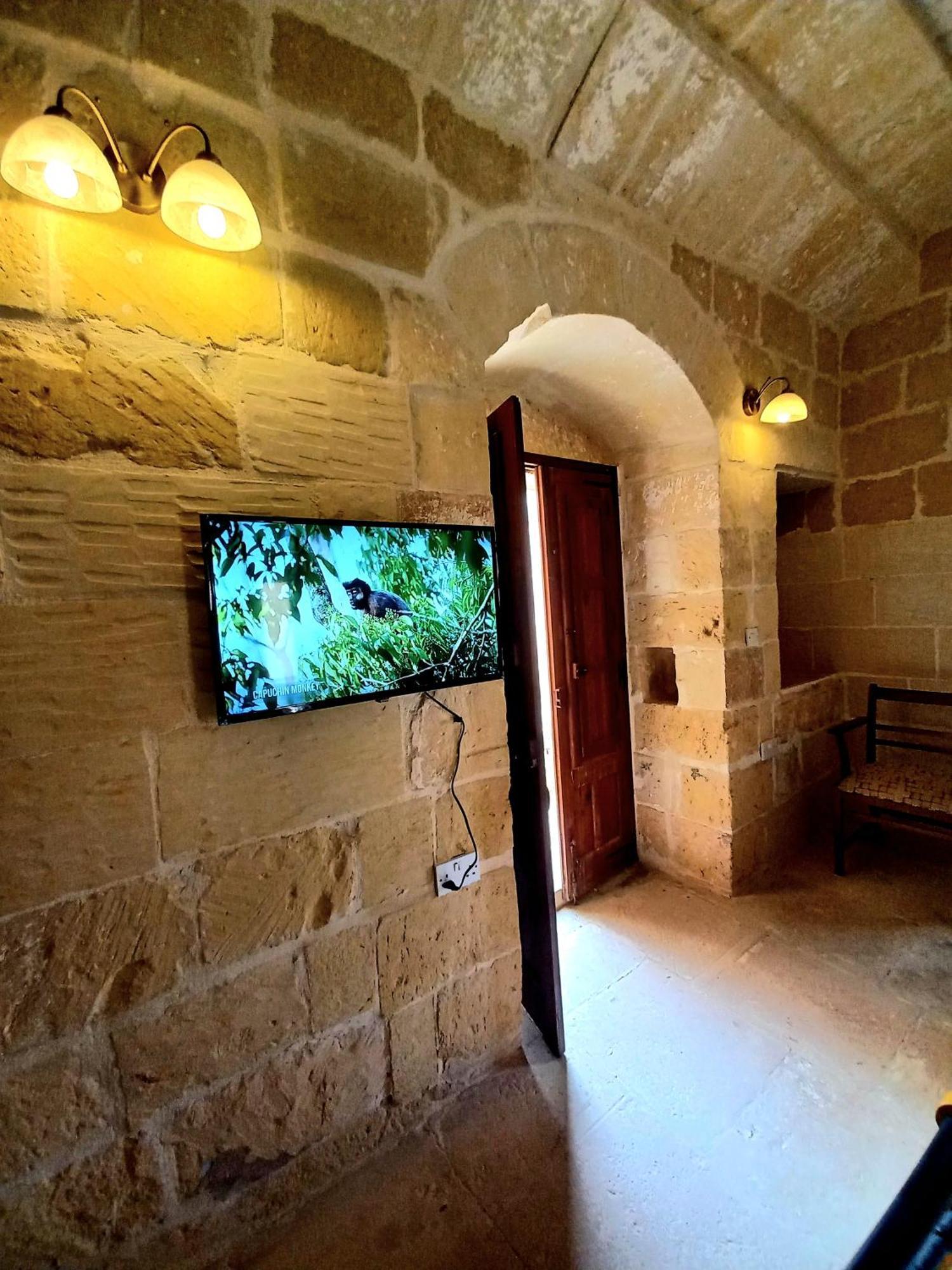 Ta Majsi Farmhouse With Indoor Heated Pool San Lawrenz Luaran gambar